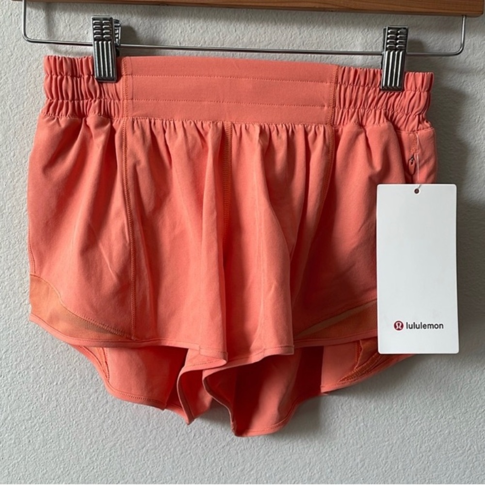 Lululemon coral kiss hotty hot 2.5